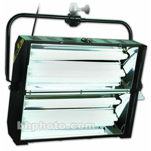 DeSisti Cyc De Lux 4x55W Fluorescent Fixture - DMX, Pole Operated - 220 Total Watts