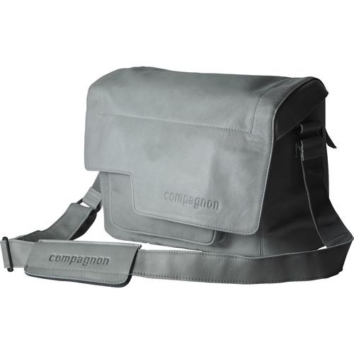 compagnon "the medium messenger" Leather Camera Bag