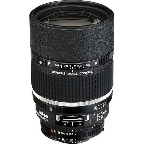 Nikon AF DC-NIKKOR 135mm f 2D Lens
