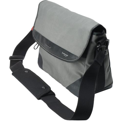 Artisan & Artist ACAM-9000 Camera Shoulder Bag