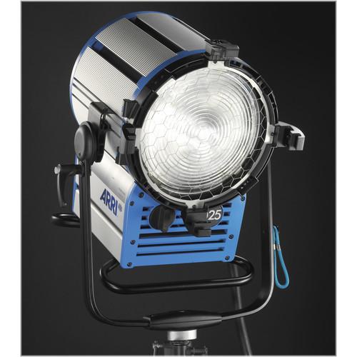 ARRI True Blue D25 HMI 2500W Fresnel Head