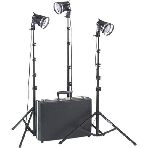 Smith-Victor K2RA 3-Light 1800 Watt Portable Attache Kit