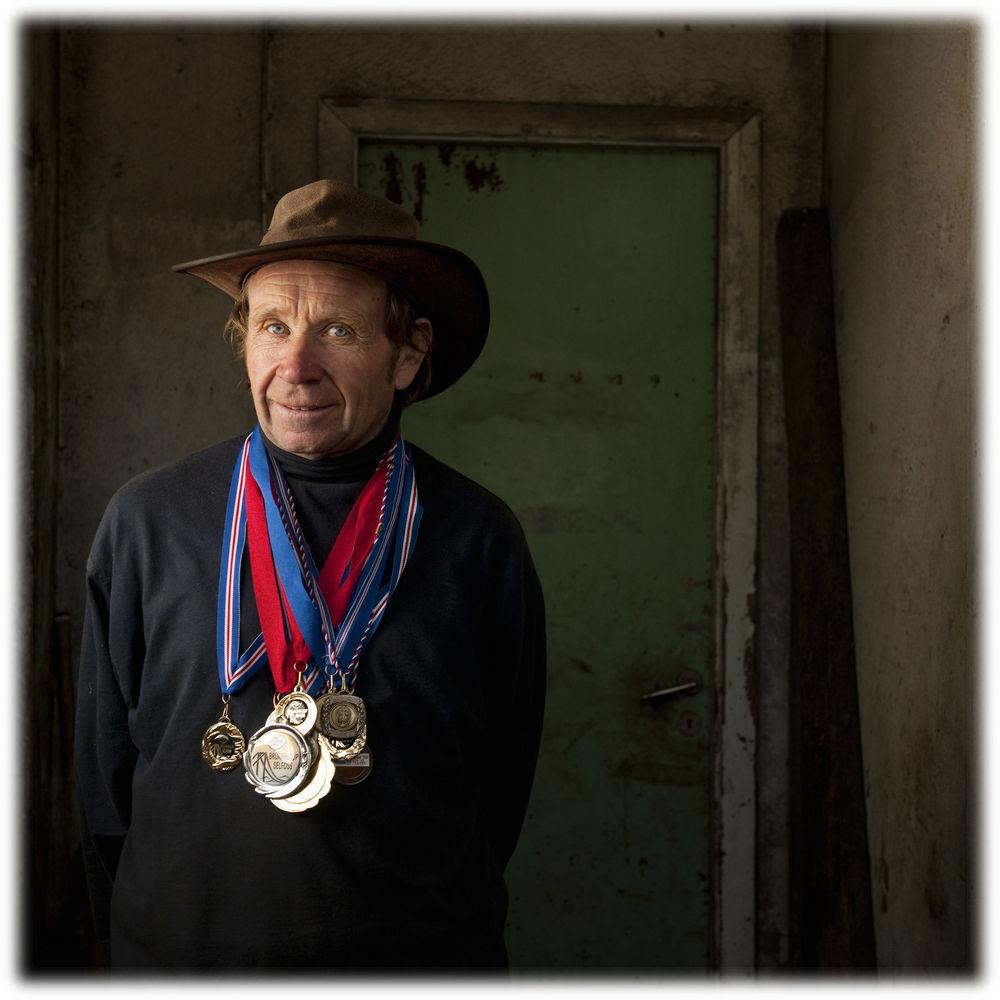 Lastolite TriFlash Bracket by Joe McNally