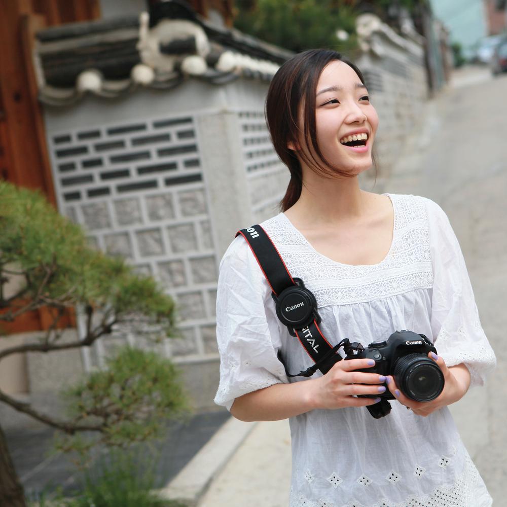 CapBuckle Lens Cap Holder