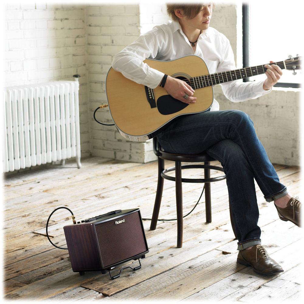 Roland AC-33 Acoustic Chorus Guitar Amplifier