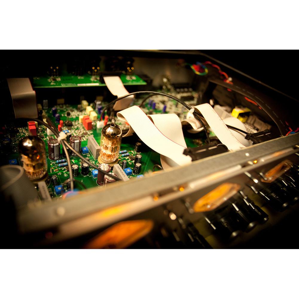 Universal Audio 4-710D - Tone Blending Twin-Finity Microphone Preamp and DI