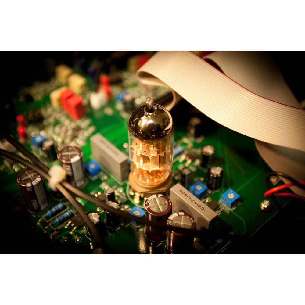 Universal Audio 4-710D - Tone Blending Twin-Finity Microphone Preamp and DI