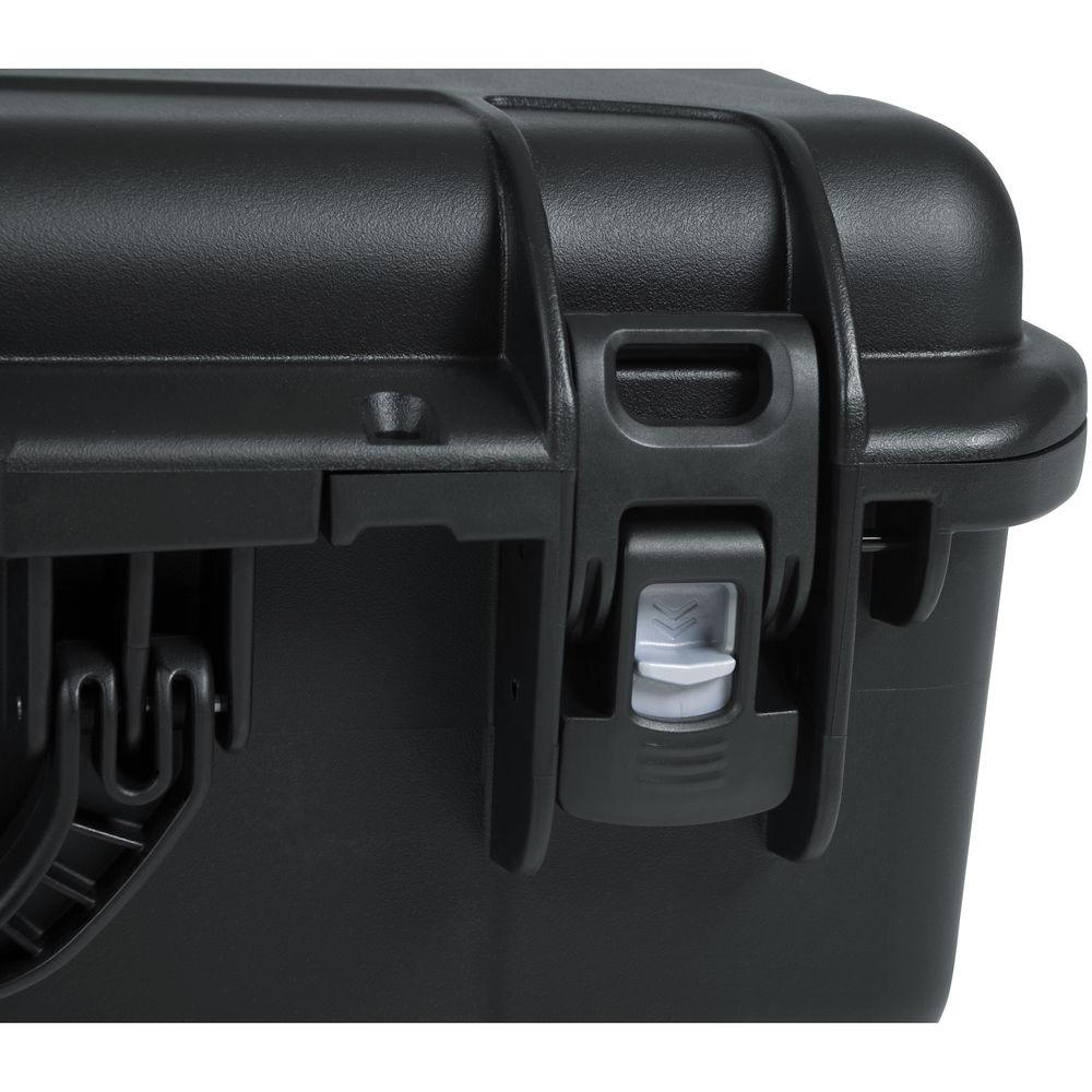 Gator Cases GM-16-MIC-WP Waterproof Case for Handheld Wired Microphones