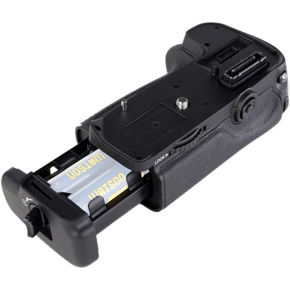Vello BG-N4.2 Battery Grip for Nikon D7000