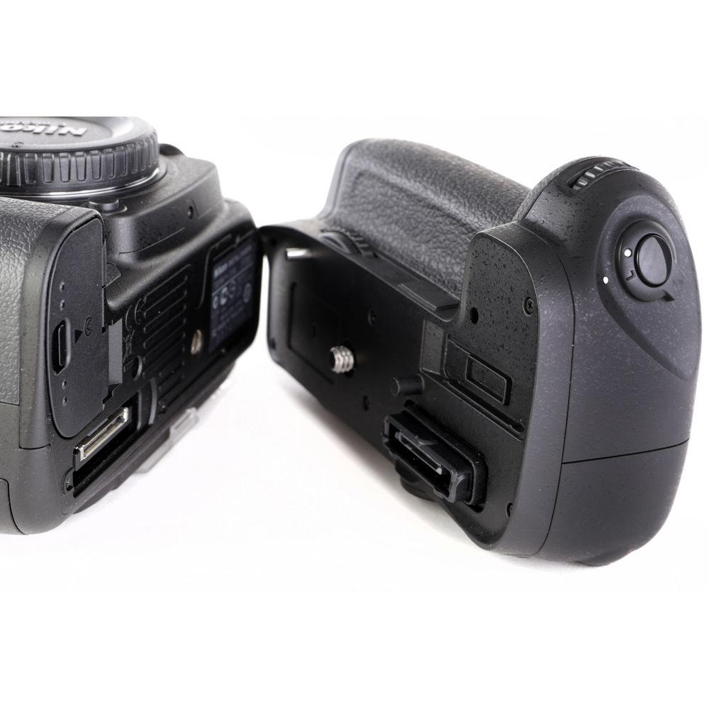 Vello BG-N4.2 Battery Grip for Nikon D7000