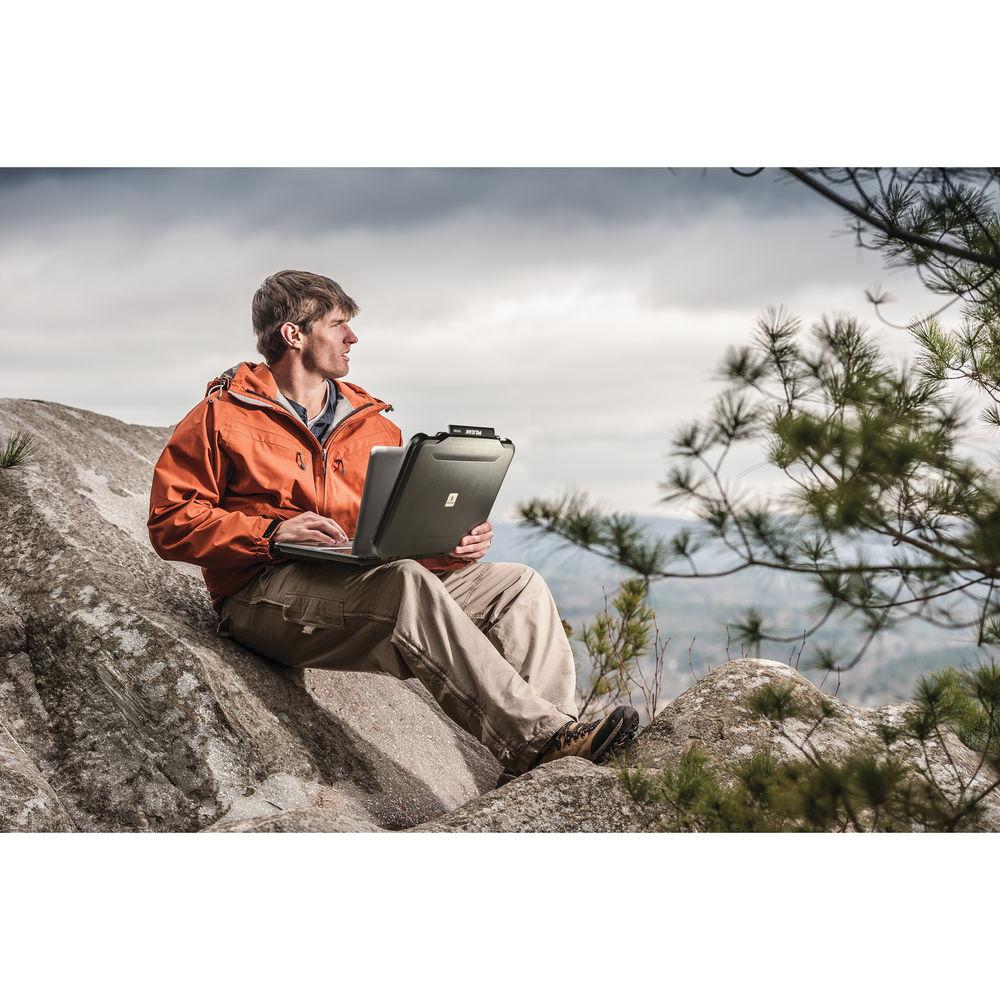 Pelican 1070cc HardBack Case with Laptop Liner