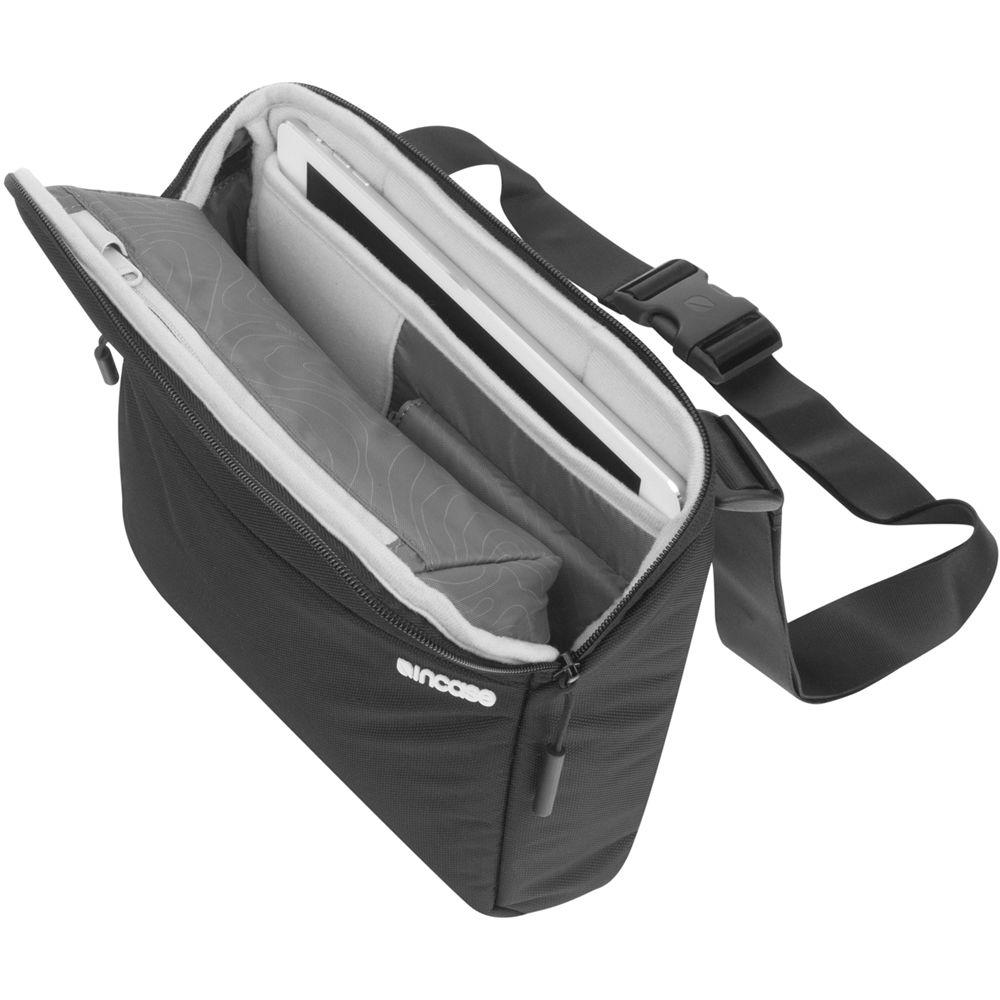 Incase Designs Corp Point and Shoot Field Bag