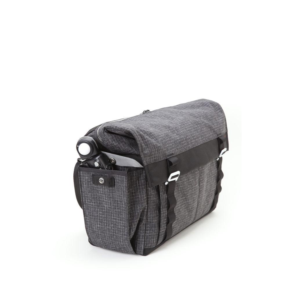 Artisan & Artist RDB-SD100 Camera Shoulder Bag