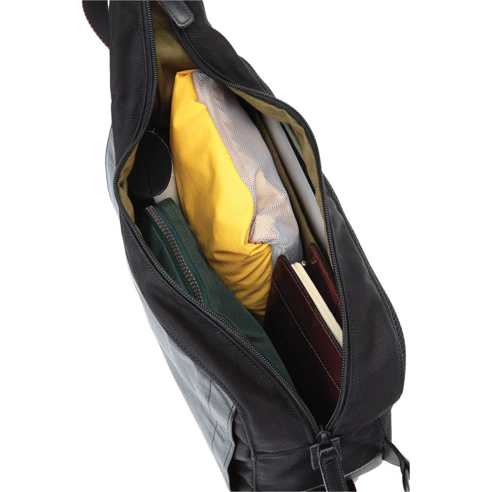 Artisan & Artist RR4-05C Camera Sling Bag