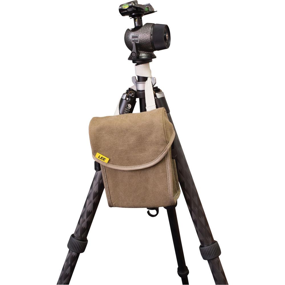 LEE Filters Field Pouch for Ten 100 x 150mm Filters
