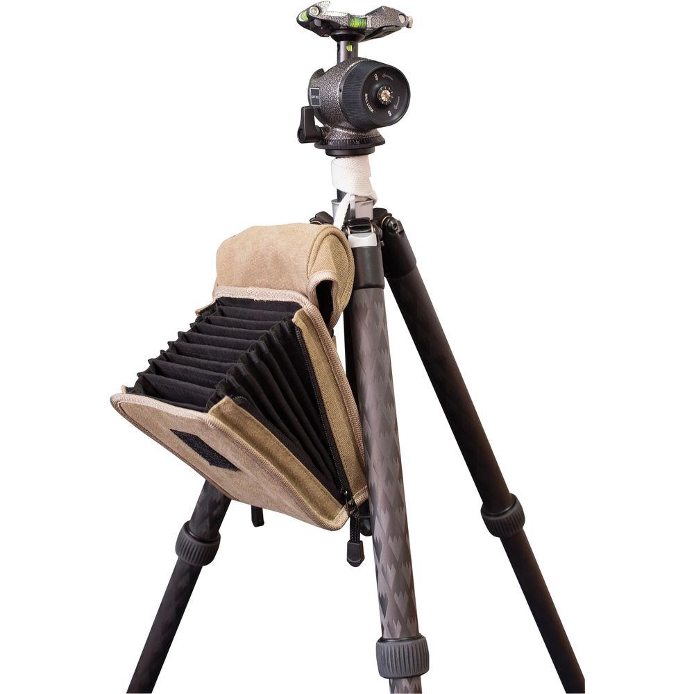 LEE Filters Field Pouch for Ten 100 x 150mm Filters