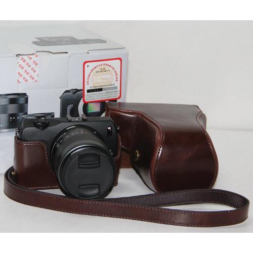 MegaGear Ever Ready Camera Case for Canon EOS M or M2
