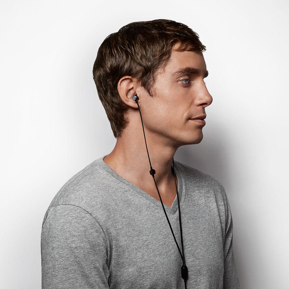 Master & Dynamic ME03 Earphones with Waffle Pattern Back