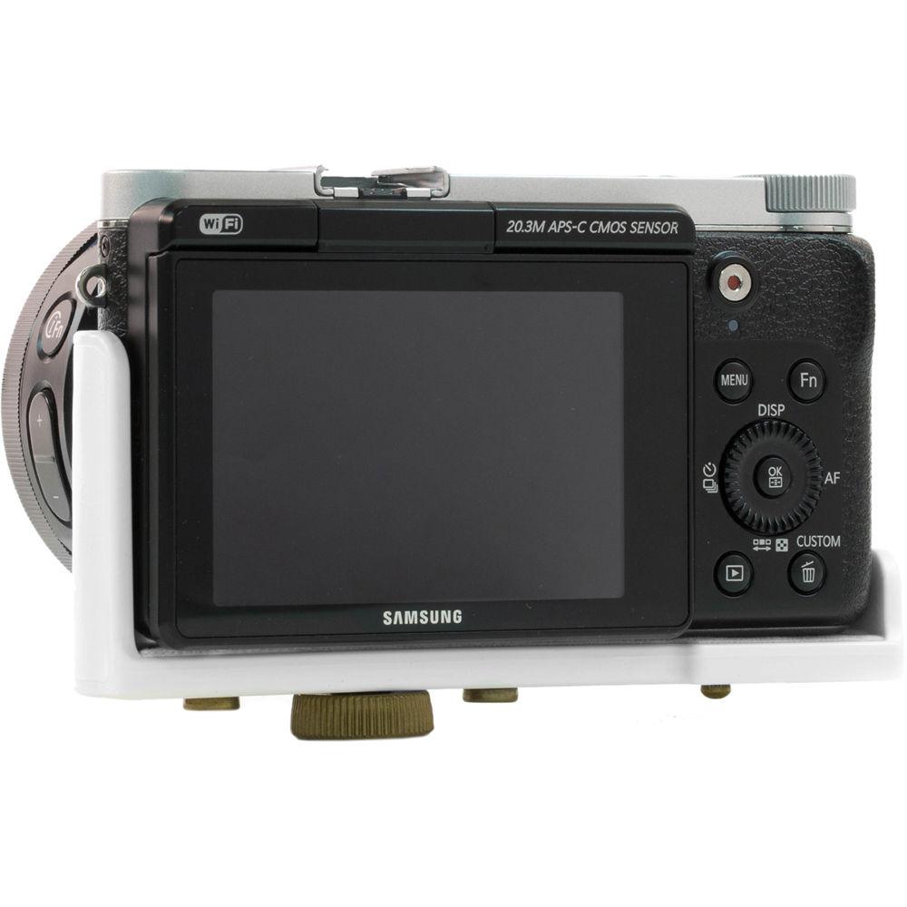 MegaGear MG399 Ever Ready Protective Camera Case for Samsung NX3000 with 20-50mm Lens