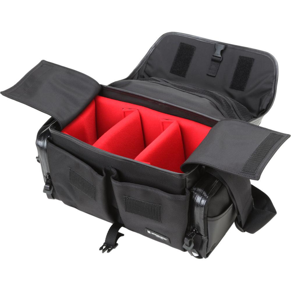 Artisan & Artist WCAM-8500N Waterproof Shoulder Bag