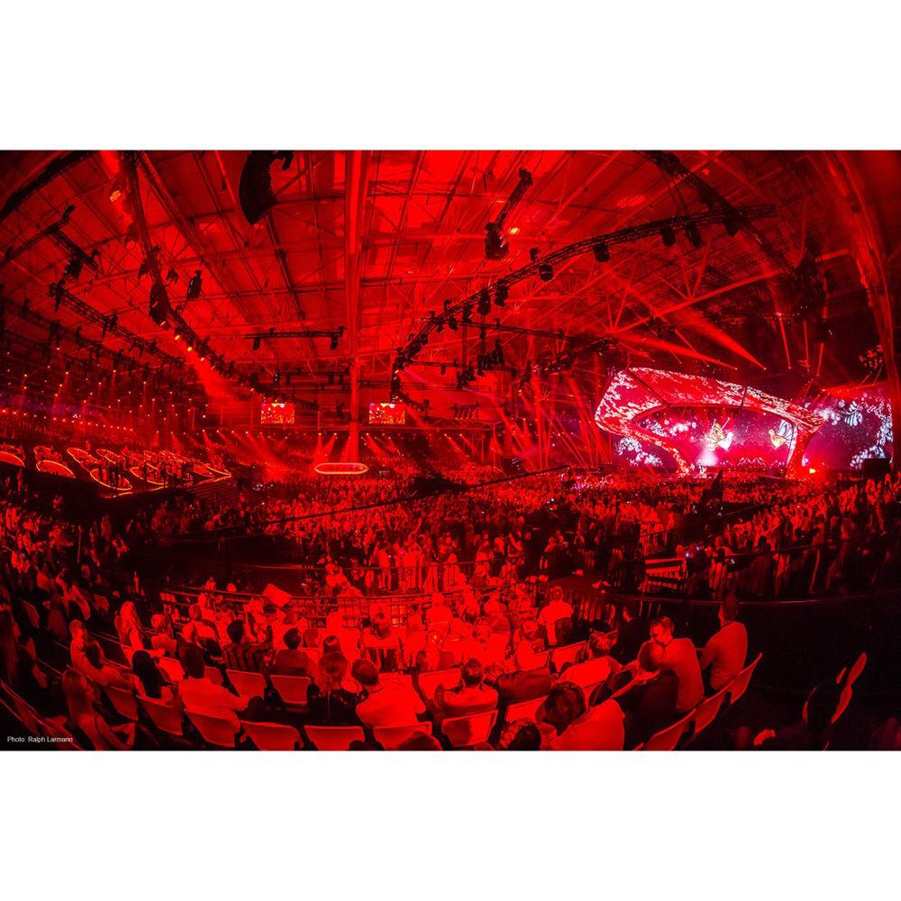 Elation Professional Platinum SEVEN RGBWA Mint UV Wall Wash