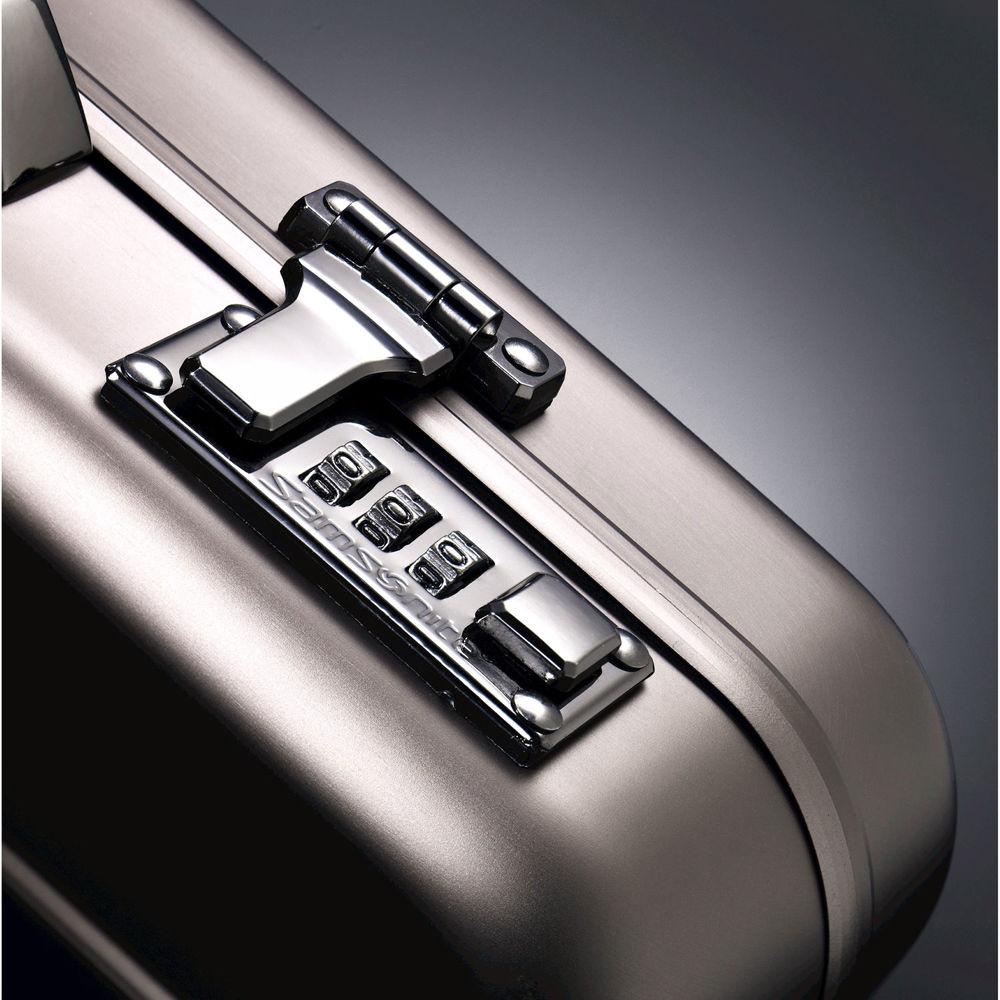 Samsonite 17" Delegate 3.1 Attache Briefcase with Laptop Compartment
