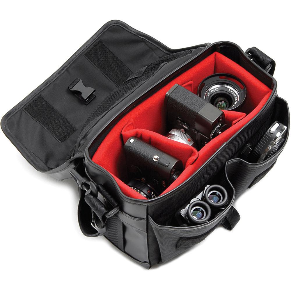 Artisan & Artist WCAM-7500 Waterproof Camera Bag