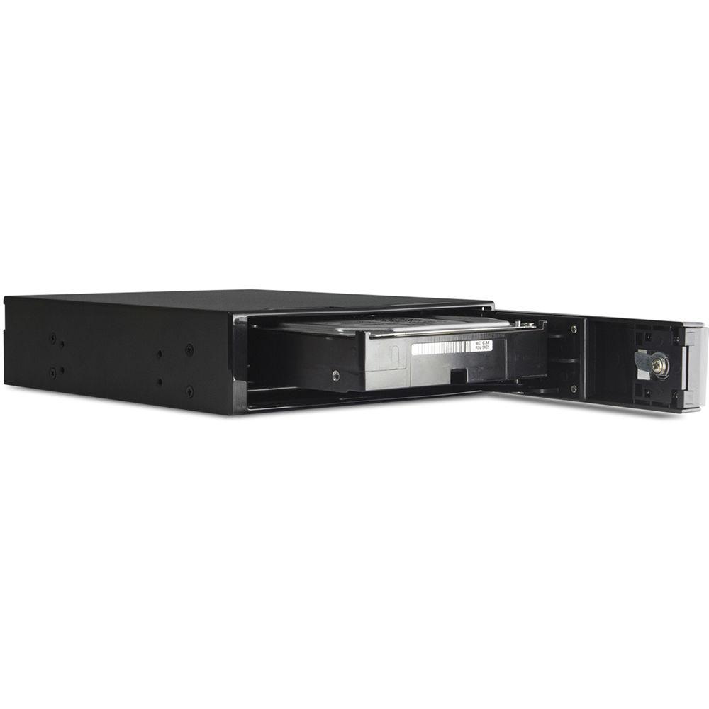 iStarUSA 5.25 to 3.5" SATA SAS 6 Gbps HDD Hot-Swap Rack with LCD
