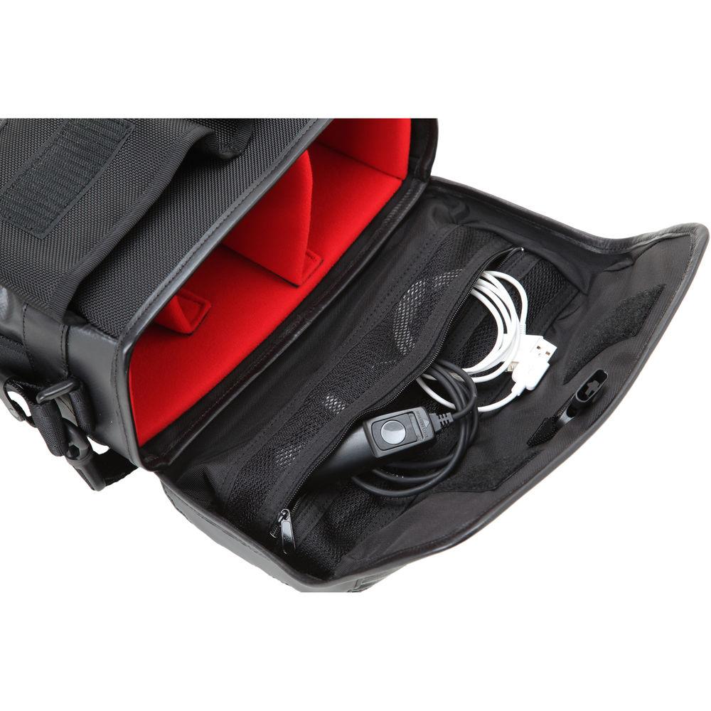 Artisan & Artist WCAM-7500N Waterproof Shoulder Bag