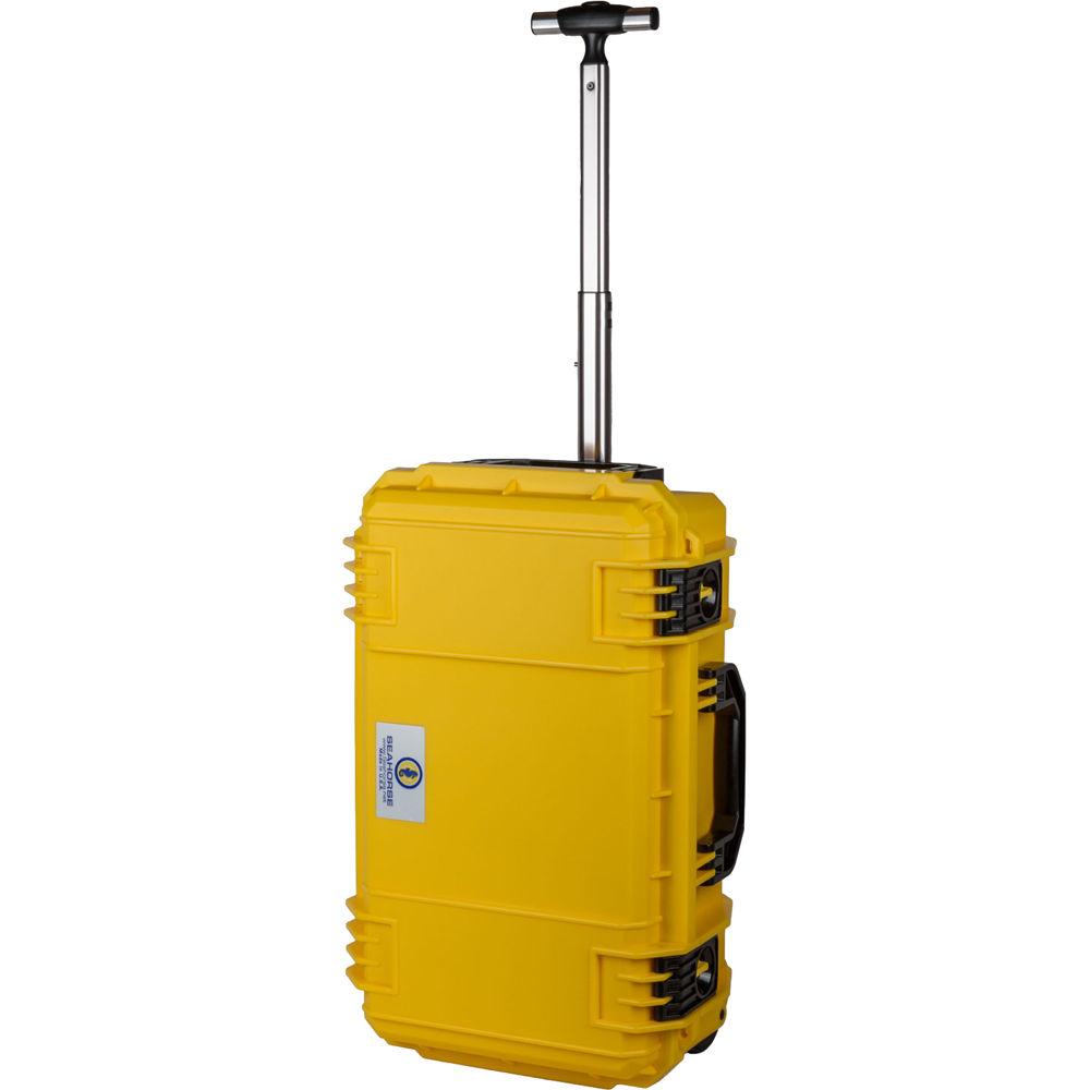 Seahorse SE830 Case with Telescoping Handle without Foam