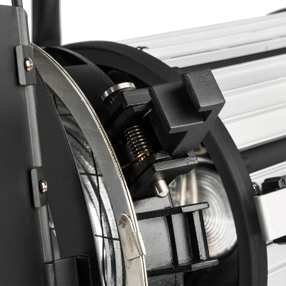 ikan Lightstar 2000-Watt Tungsten Fresnel Light