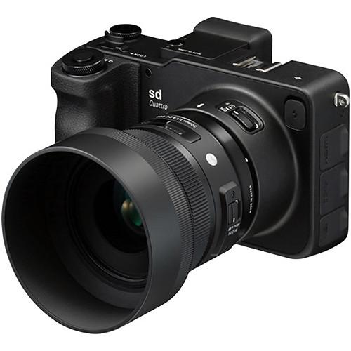 Sigma sd Quattro Mirrorless Digital Camera with 30mm f 1.4 Art Lens Kit