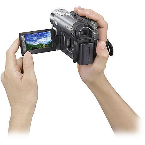 Sony DEMO DCR-DVD810 8GB Hybrid DVD Memory Stick Standard Definition Camcorder