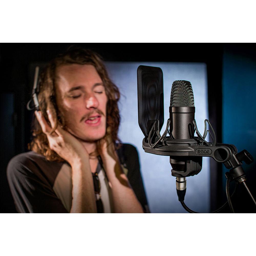 Rode NT-1 KIT 1" Cardioid Condenser Microphone with SMR Shockmount