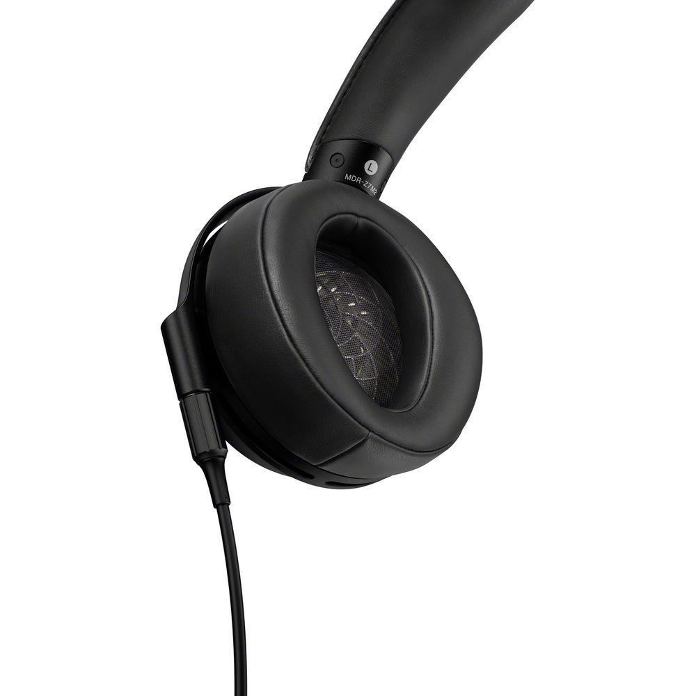 Sony MDR-Z7M2 Circumaural Closed-Back Headphones