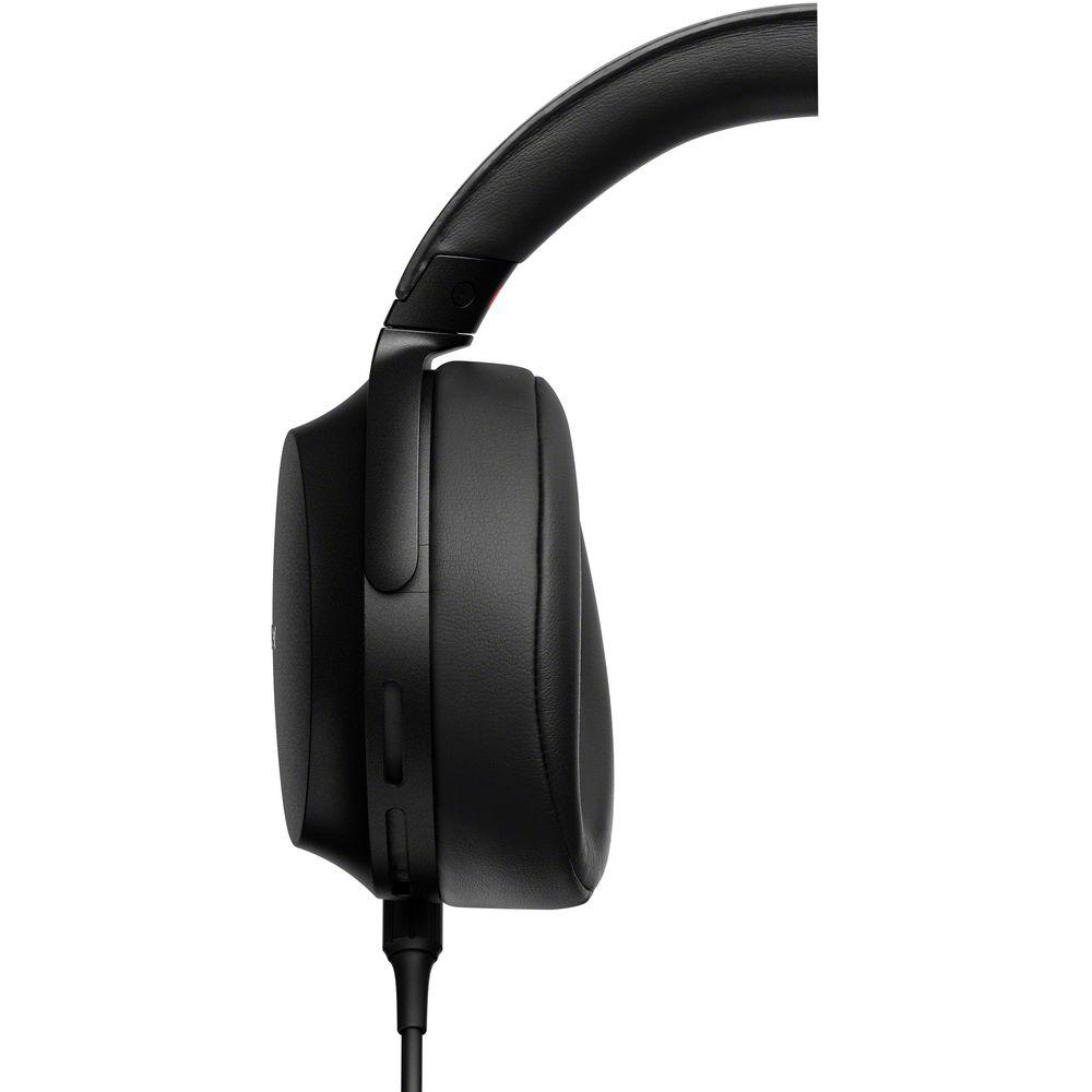 Sony MDR-Z7M2 Circumaural Closed-Back Headphones