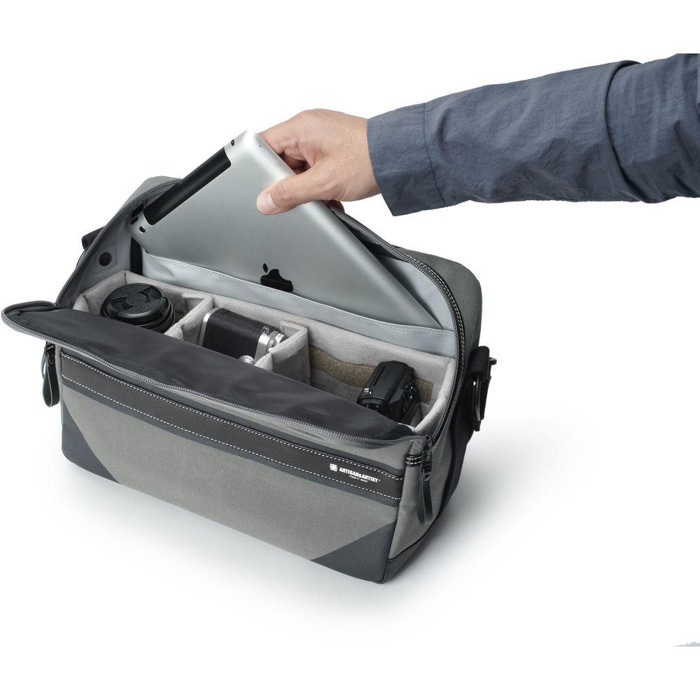 Artisan & Artist ACAM-9200 Camera Shoulder Bag