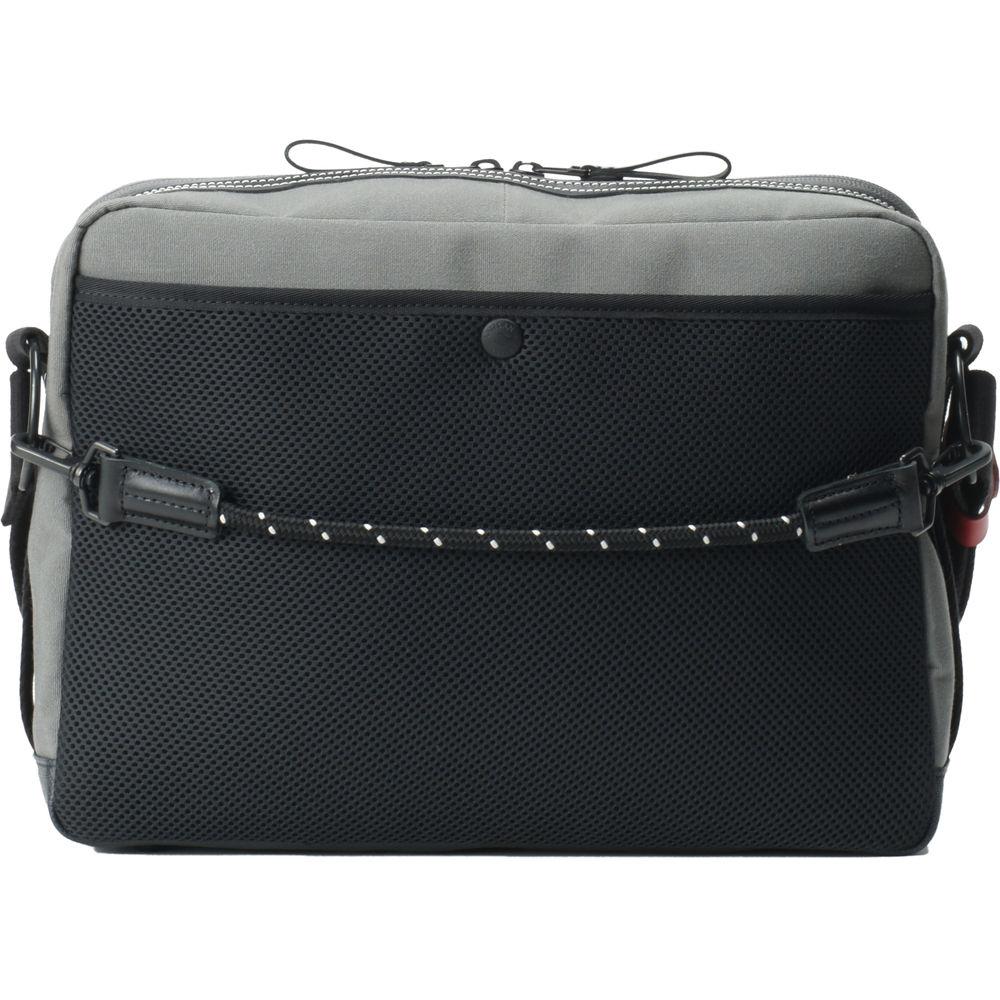 Artisan & Artist ACAM-9200 Camera Shoulder Bag