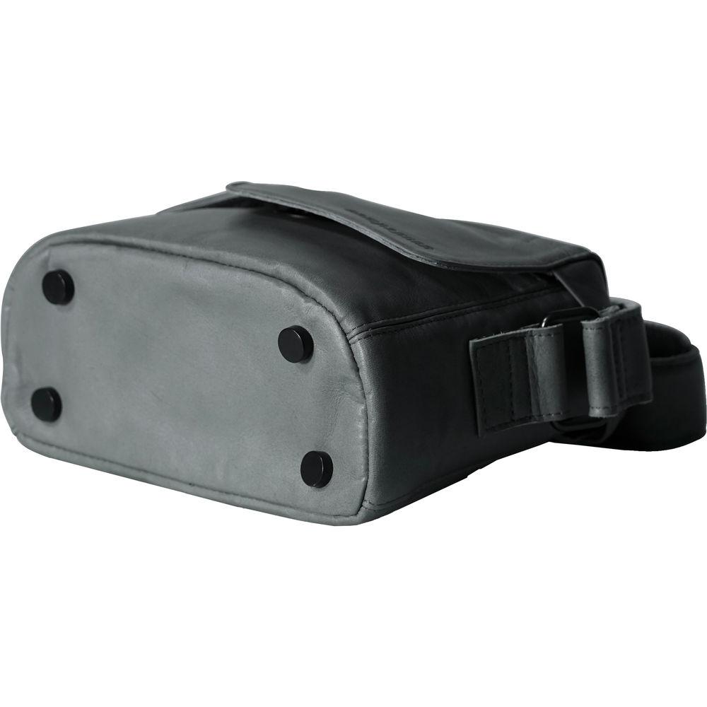 compagnon "The Nano Messenger" Leather Camera Bag