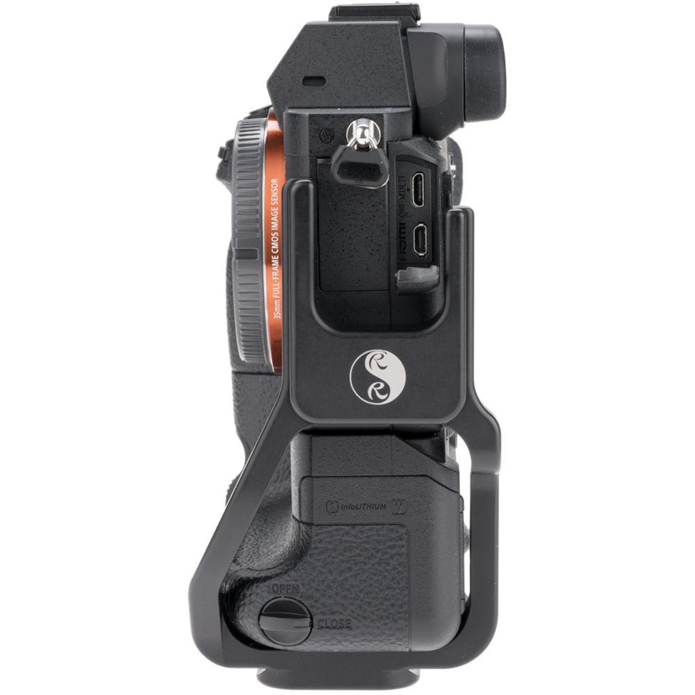 Really Right Stuff BVGC2EM-L L-Plate for Sony a7 II and a7R II with VG-C2EM Battery Grip
