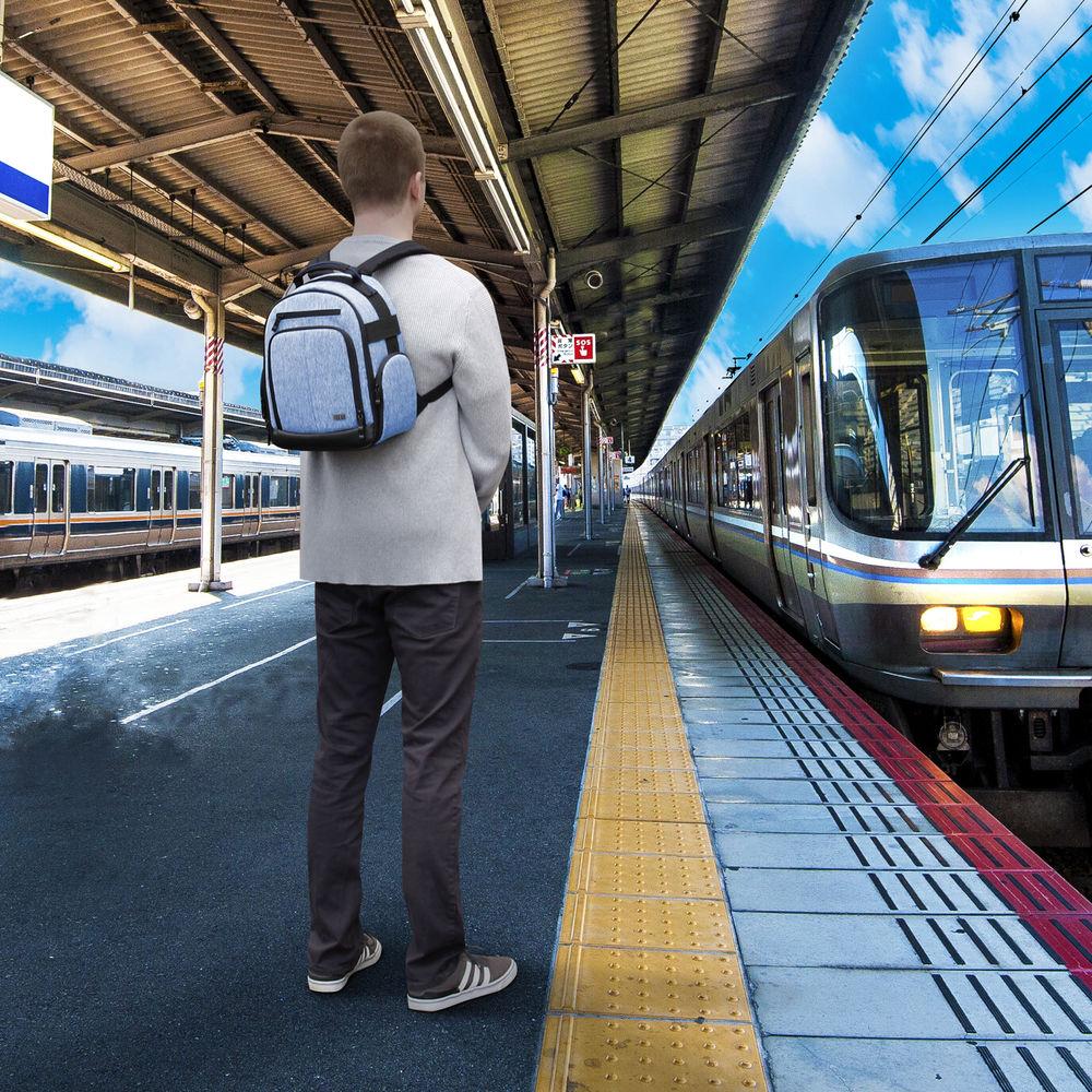 USA Gear U Series UBK DSLR Camera Backpack