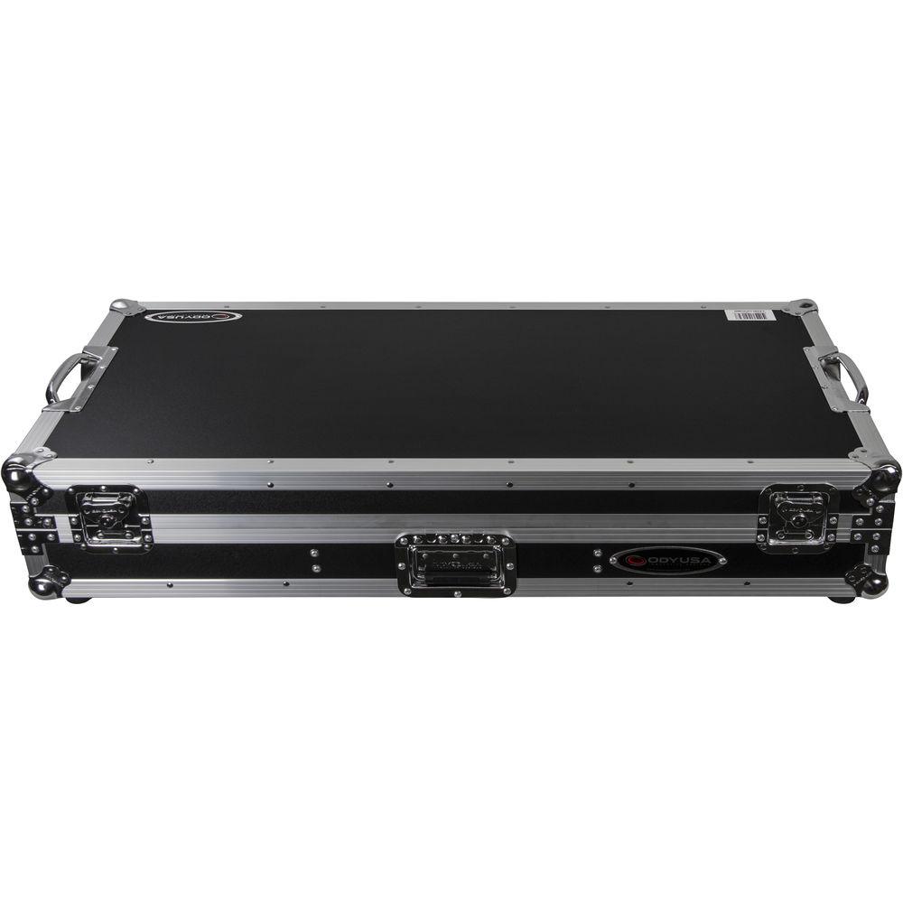 Odyssey Innovative Designs Flight Zone Universal CD Digital Media Player DJ Coffin with Wheels