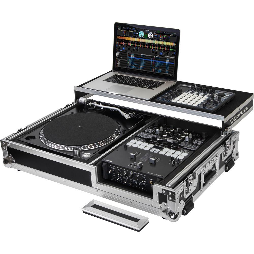 Odyssey Innovative Designs Flight Zone Universal Single Turntable Coffin with Glide-Style Platform and Wheels