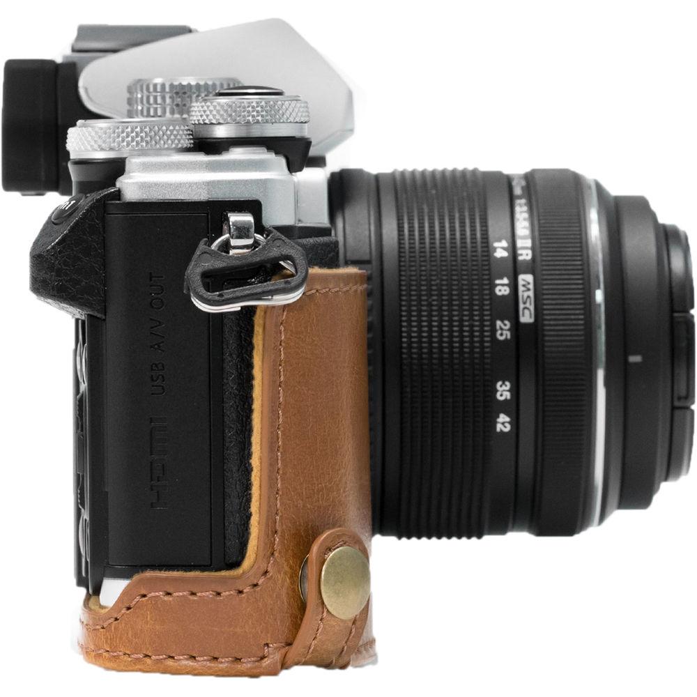 MegaGear MG637 Ever Ready Leather Case with Bottom Opening for Olympus OM-D E-M10 Mark II, 14-42mm