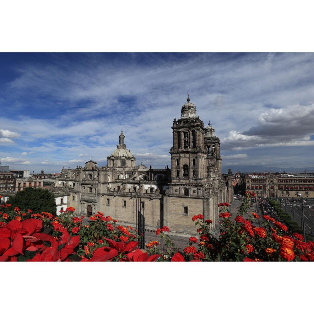 Canon EOS M6 Mirrorless Digital Camera