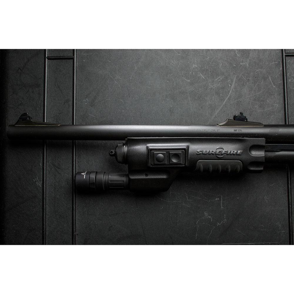 SureFire 618LMG-B Forend LED Flashlight for Remington 870