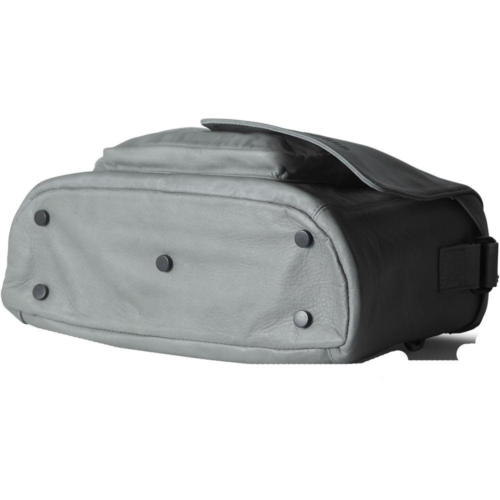 compagnon "the medium messenger" Leather Camera Bag