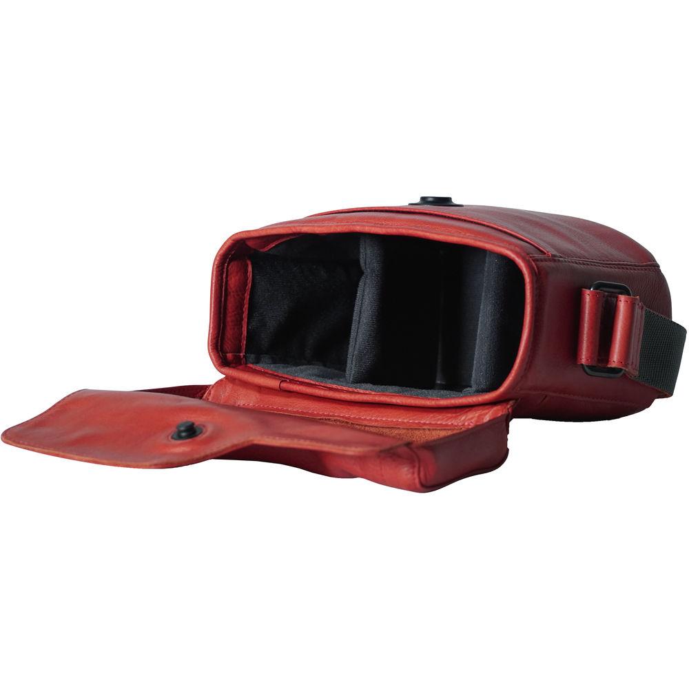 compagnon "The Nano Messenger" Leather Camera Bag