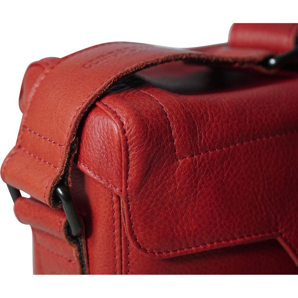 compagnon "The Nano Messenger" Leather Camera Bag