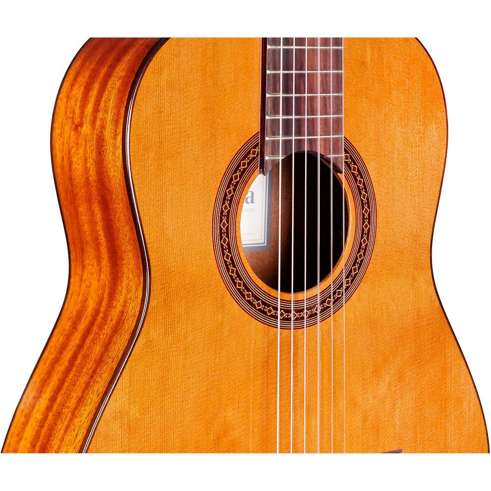 Cordoba Requinto 580 Iberia Series 1 2-Size Nylon-String Classical Guitar